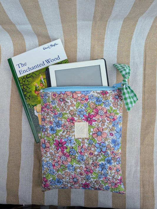 Wildflower Zippered e-Reader/Book Sleeve