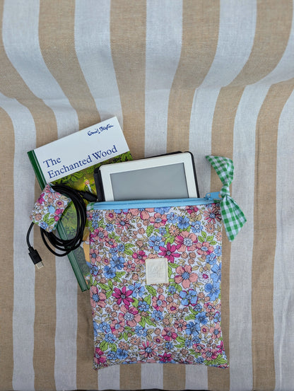 Wildflower Zippered e-Reader/Book Sleeve