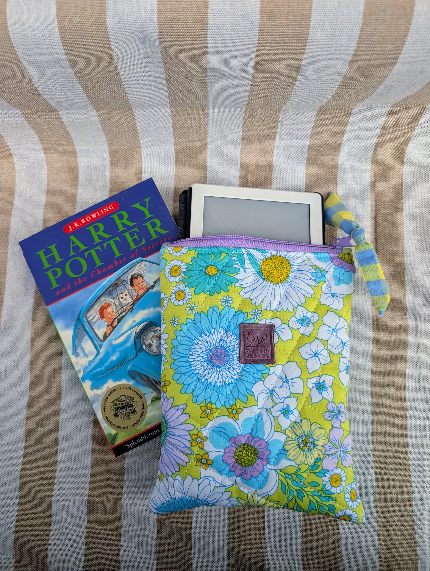 Juliet's Garden Zippered e-Reader/Book Sleeve